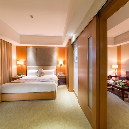 The Grand Plaza Hotel Ji'an  Bagian luar foto