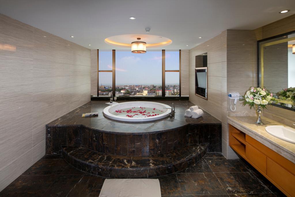 The Grand Plaza Hotel Ji'an  Bagian luar foto