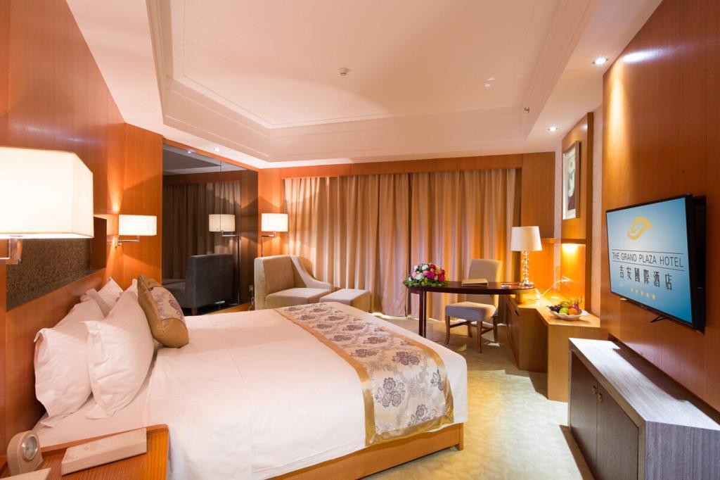 The Grand Plaza Hotel Ji'an  Bagian luar foto