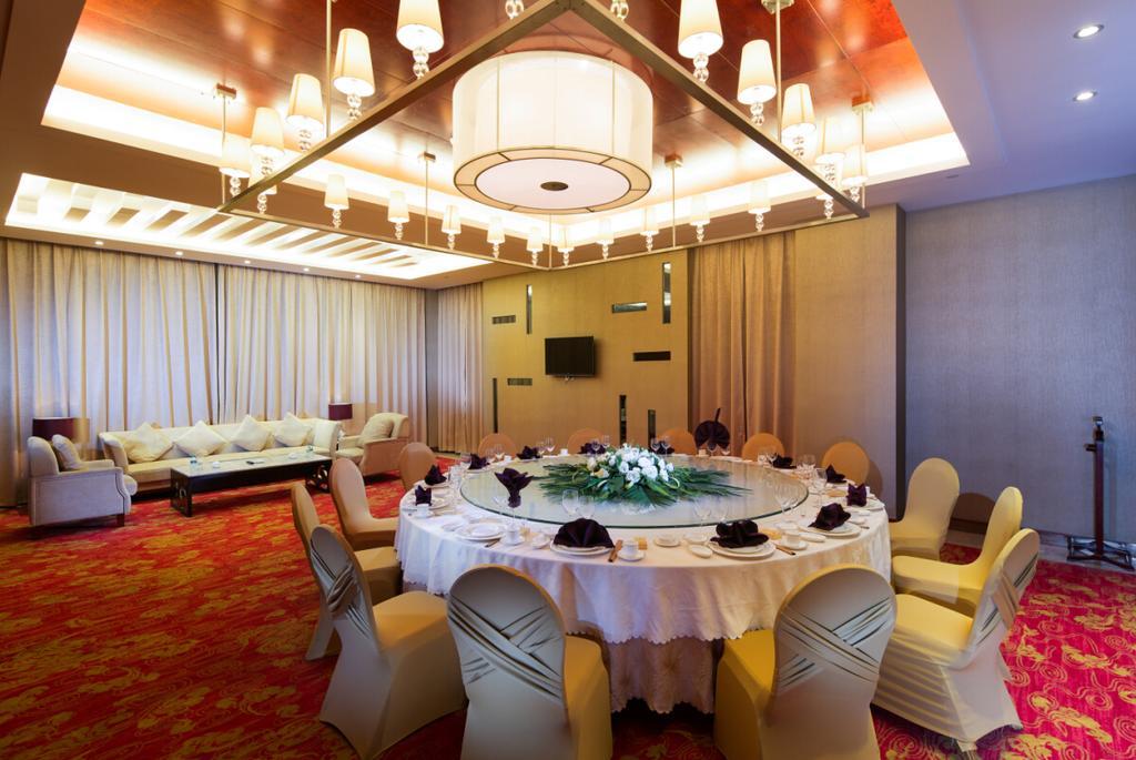 The Grand Plaza Hotel Ji'an  Bagian luar foto