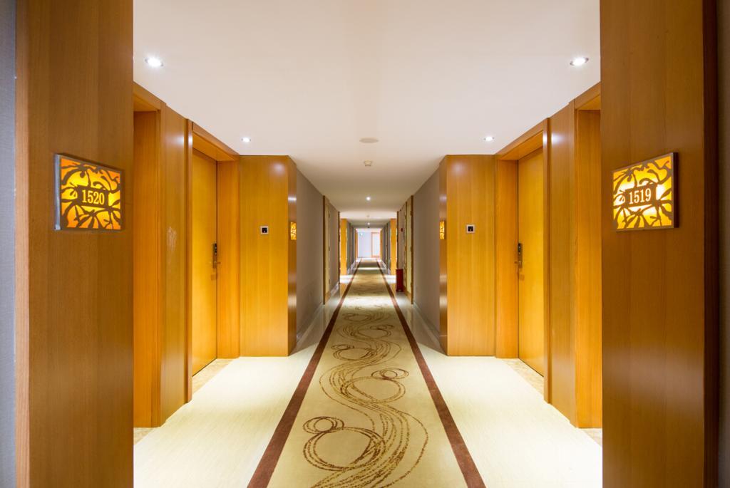 The Grand Plaza Hotel Ji'an  Bagian luar foto
