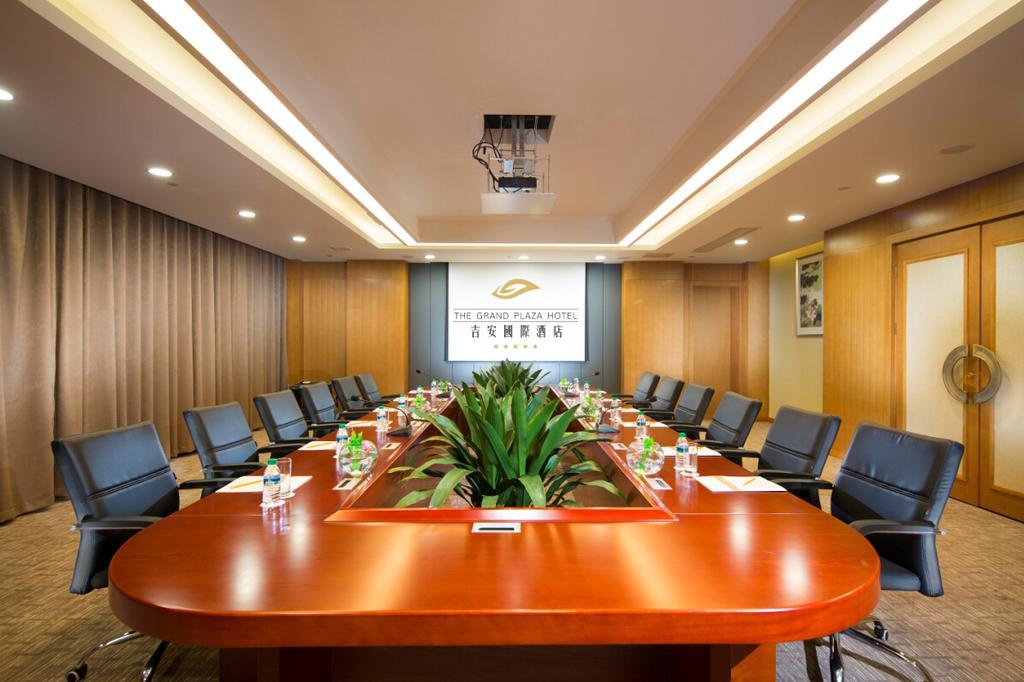 The Grand Plaza Hotel Ji'an  Bagian luar foto