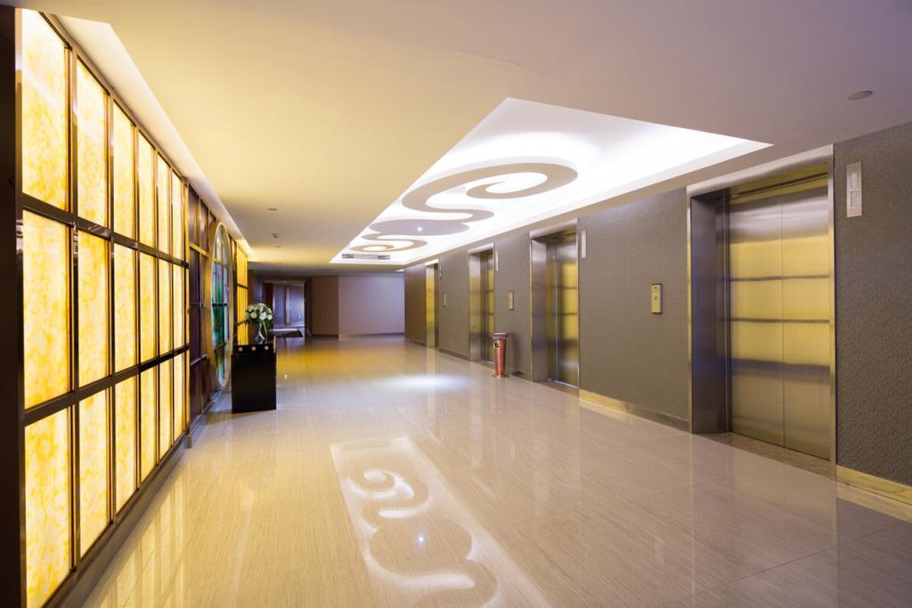 The Grand Plaza Hotel Ji'an  Bagian luar foto
