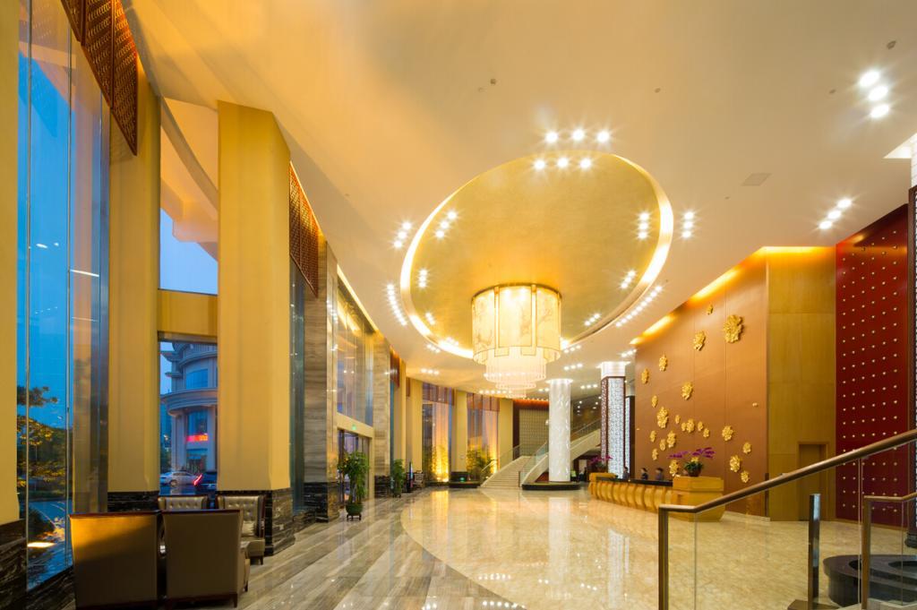 The Grand Plaza Hotel Ji'an  Bagian luar foto