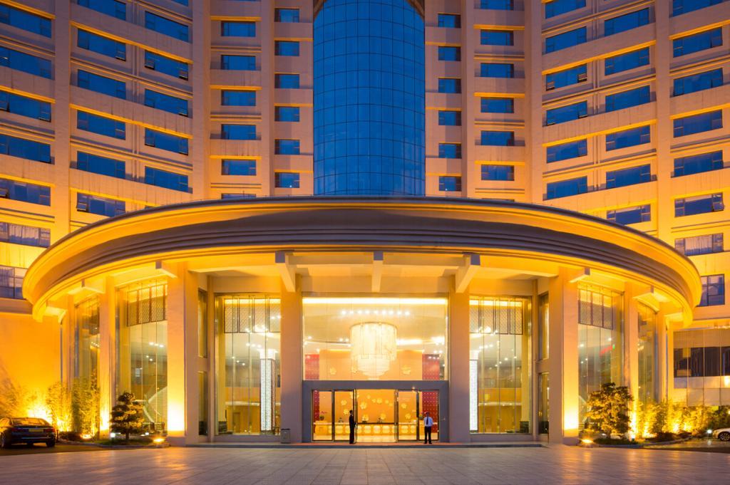 The Grand Plaza Hotel Ji'an  Bagian luar foto