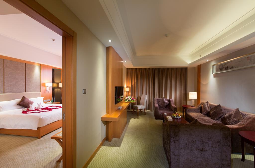 The Grand Plaza Hotel Ji'an  Bagian luar foto